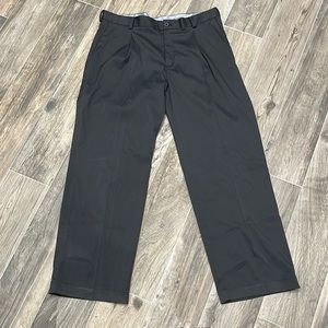 Nike Golf 34x30 drifit black pleated golf slacks